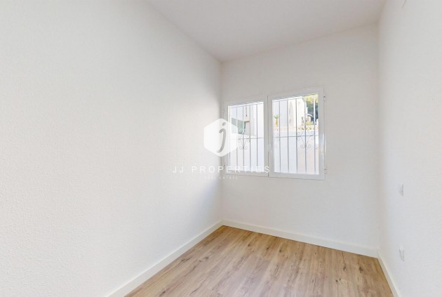 Resale - Bungalow -
Orihuela Costa - Costa Blanca