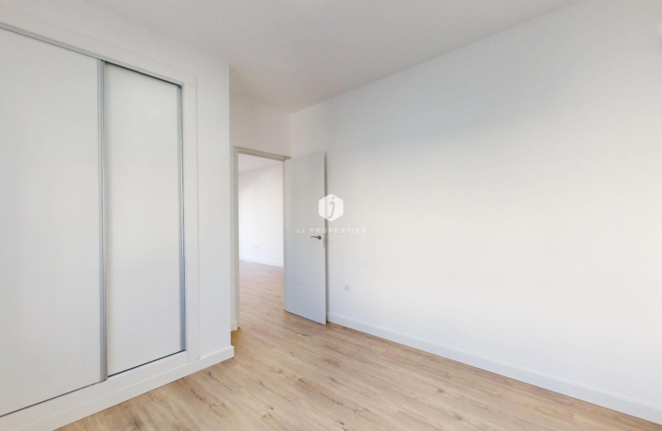 Resale - Bungalow -
Orihuela Costa - Costa Blanca