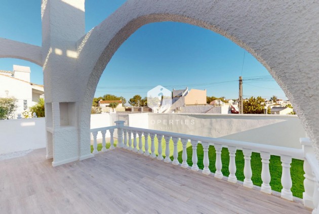 Resale - Bungalow -
Orihuela Costa - Costa Blanca