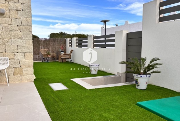 Resale - Villa -
San Miguel de Salinas - Costa Blanca