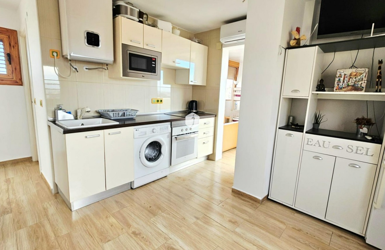 Z drugiej ręki - Mieszkanie w bloku -
Torrevieja - Nueva Torrevieja