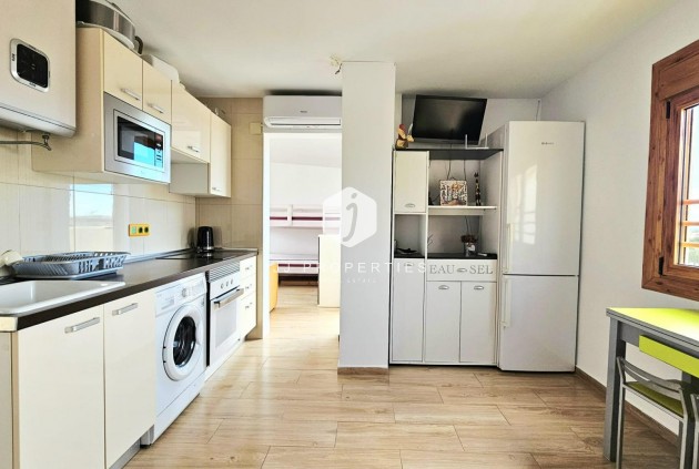 Z drugiej ręki - Mieszkanie w bloku -
Torrevieja - Nueva Torrevieja