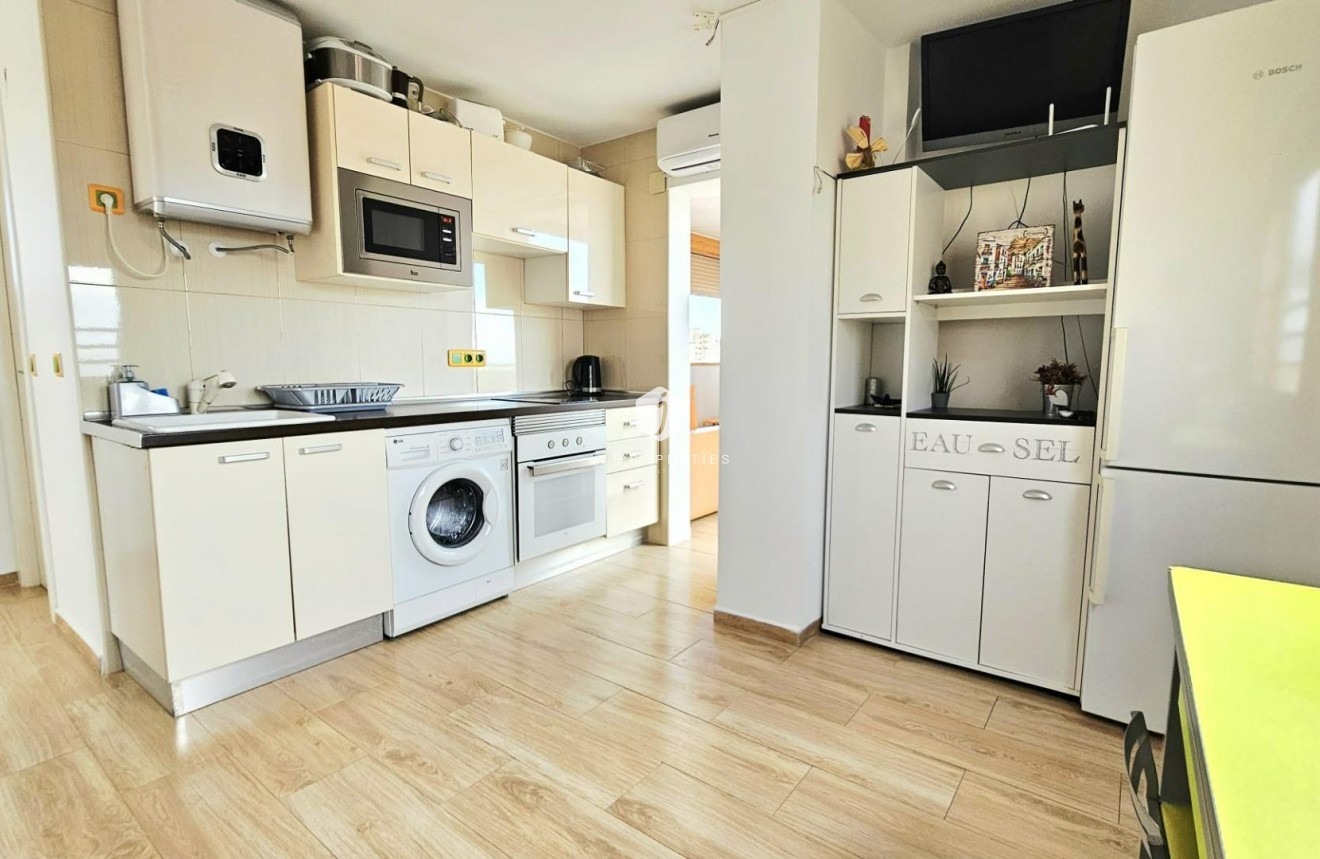 Z drugiej ręki - Mieszkanie w bloku -
Torrevieja - Nueva Torrevieja