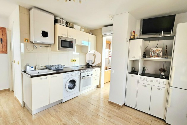 Z drugiej ręki - Mieszkanie w bloku -
Torrevieja - Nueva Torrevieja