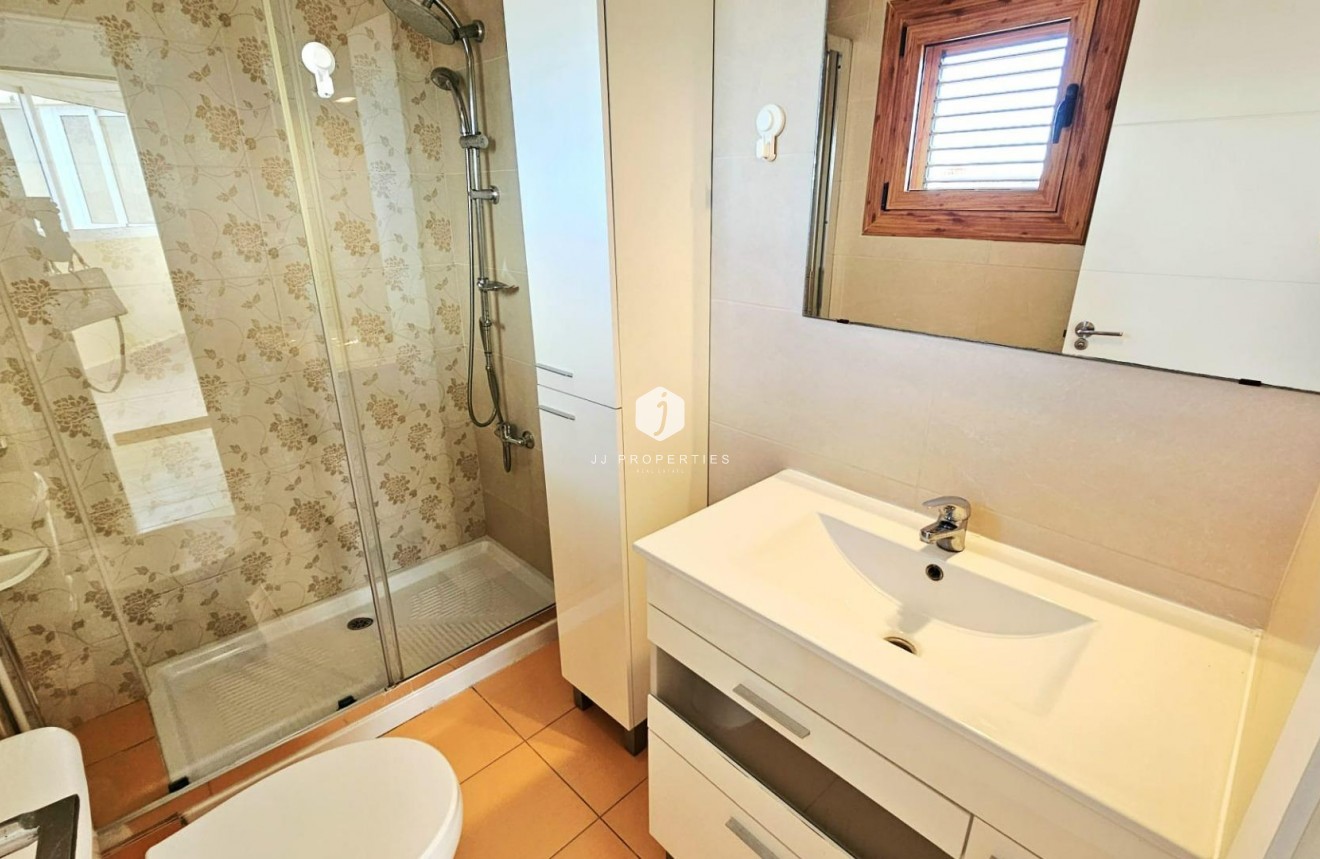 Z drugiej ręki - Mieszkanie w bloku -
Torrevieja - Nueva Torrevieja