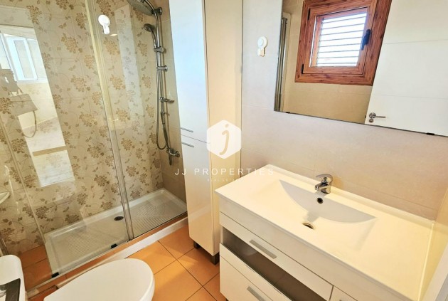 Z drugiej ręki - Mieszkanie w bloku -
Torrevieja - Nueva Torrevieja