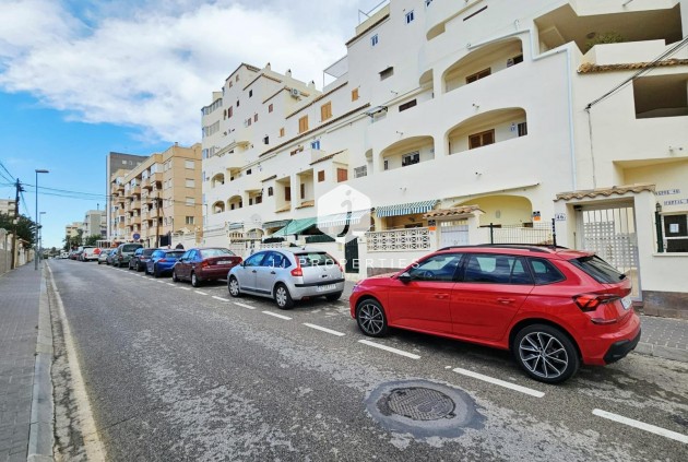 Z drugiej ręki - Mieszkanie w bloku -
Torrevieja - Nueva Torrevieja