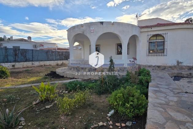 D'occasion - Villa -
Torrevieja - Costa Blanca