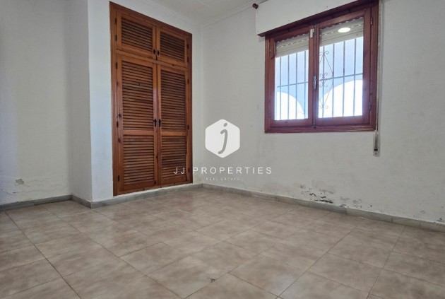 D'occasion - Villa -
Torrevieja - Costa Blanca