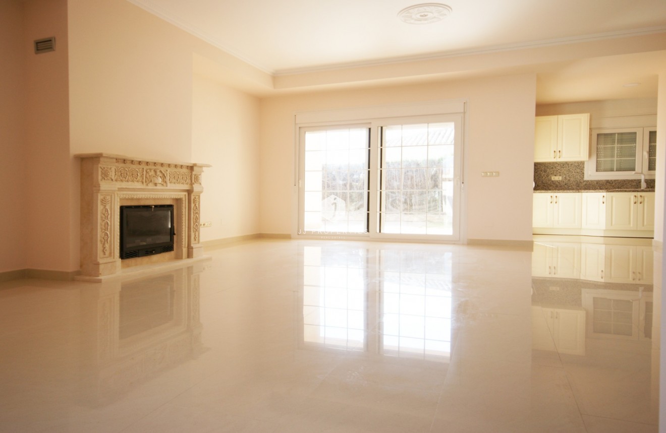 Resale - Villa -
Cabo Roig - Costa Blanca