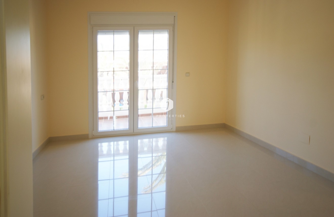 Resale - Villa -
Cabo Roig - Costa Blanca