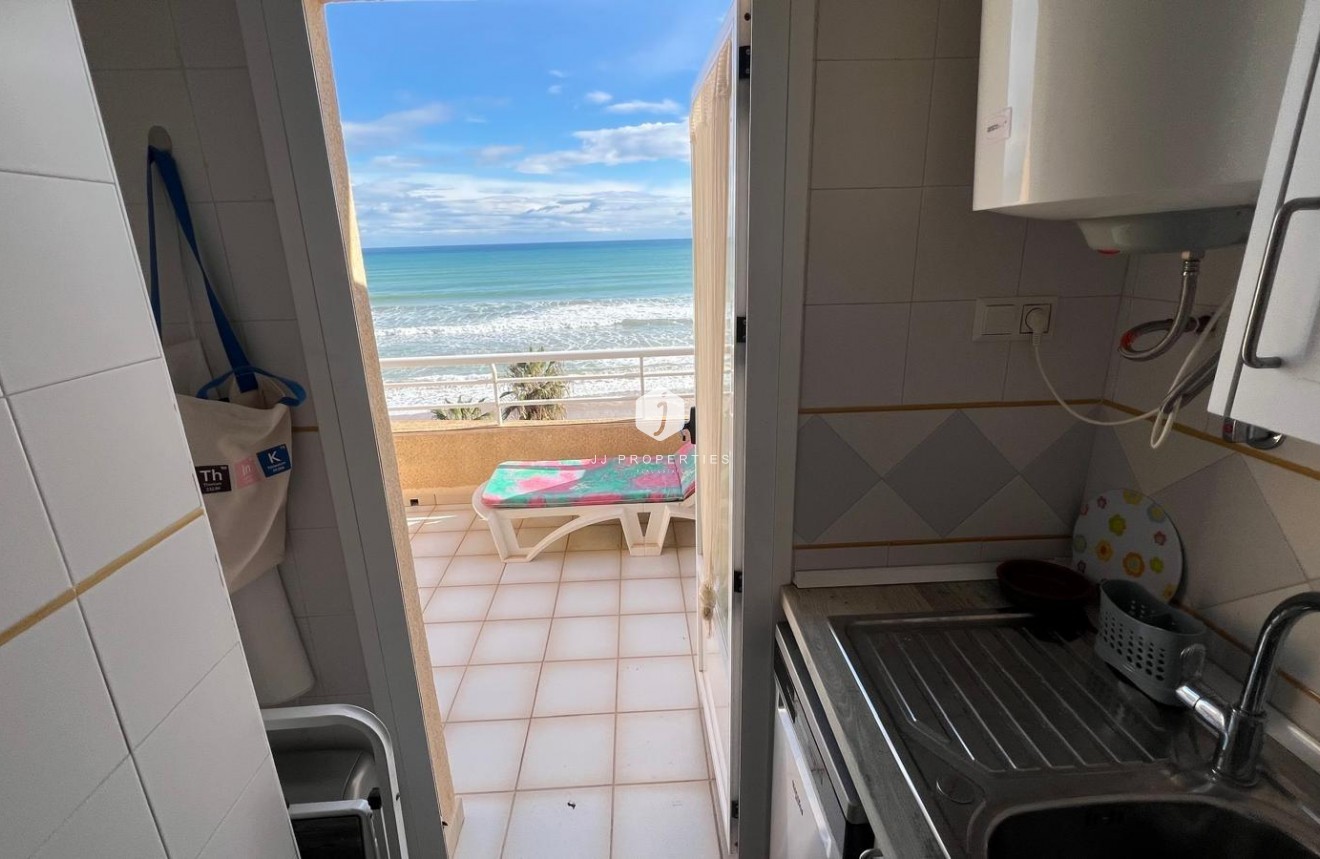 Resale - Penthouse -
Torrevieja - La Mata Pueblo