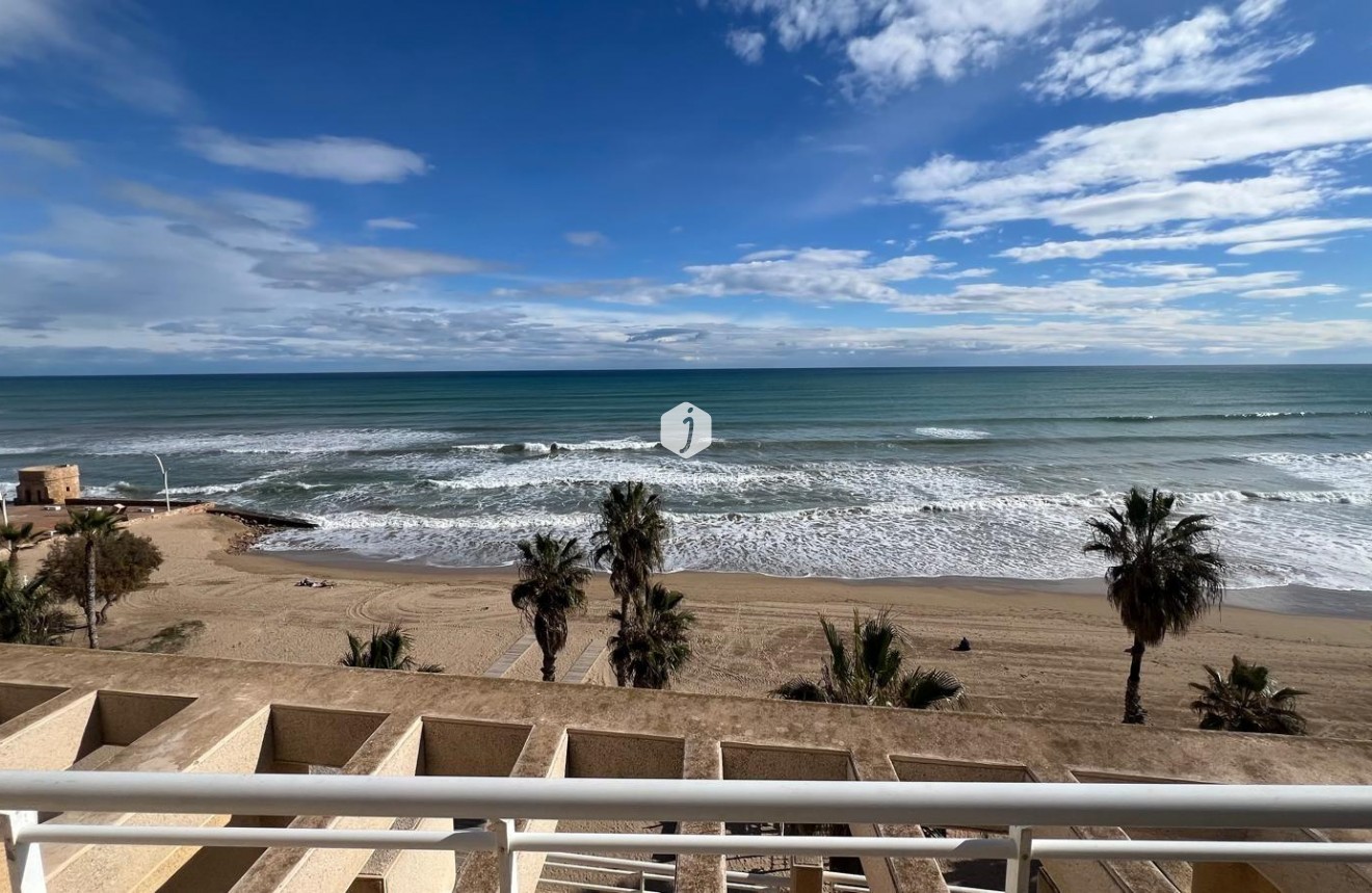 Resale - Penthouse -
Torrevieja - La Mata Pueblo