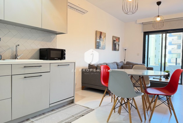 Aus zweiter Hand - Wohnung -
San Miguel de Salinas - Inland