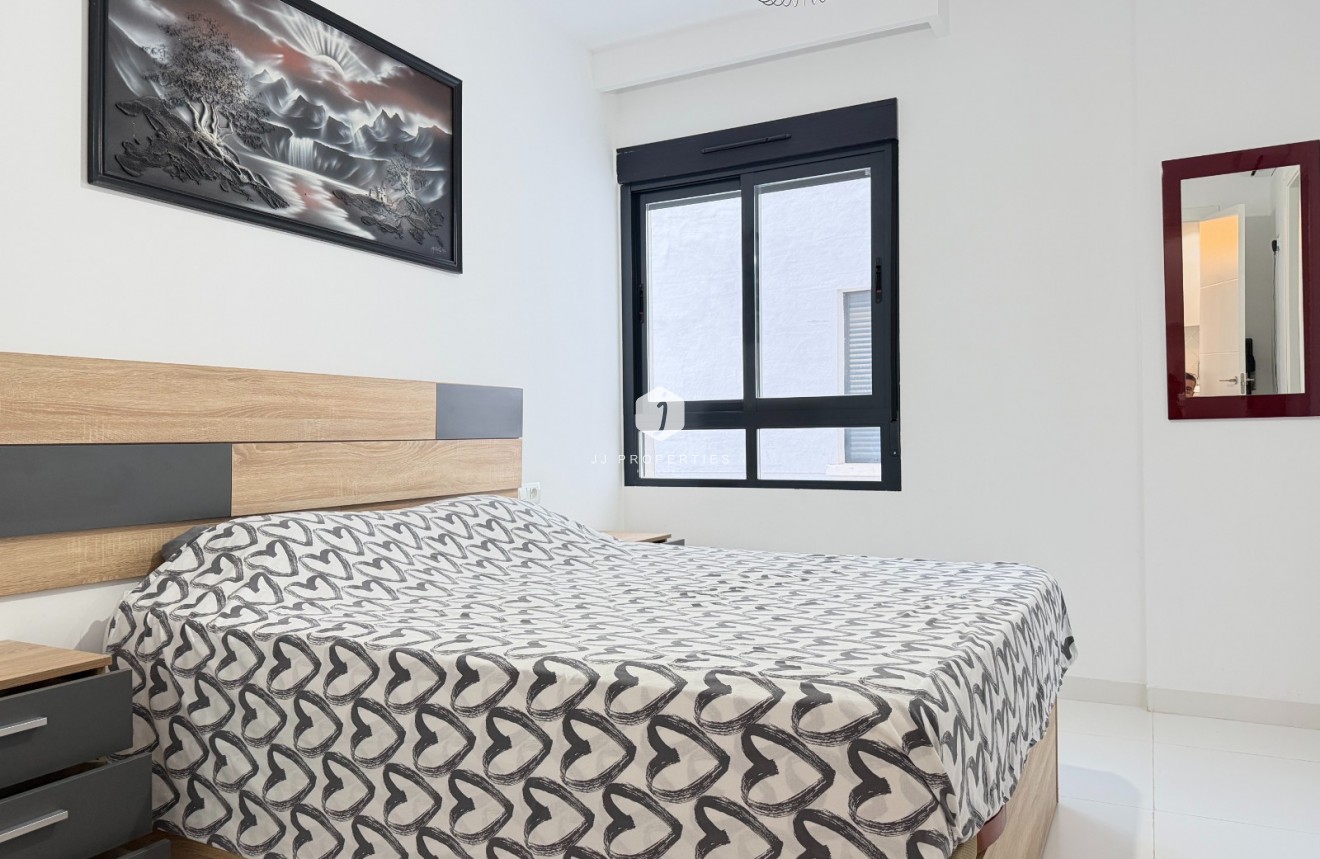 Aus zweiter Hand - Wohnung -
San Miguel de Salinas - Inland