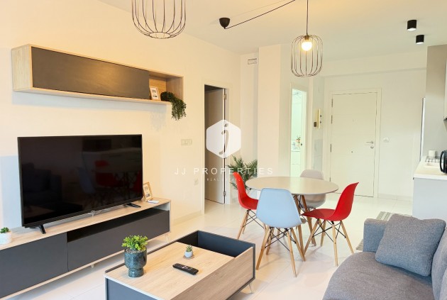 Aus zweiter Hand - Wohnung -
San Miguel de Salinas - Inland