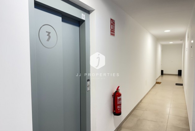 Aus zweiter Hand - Wohnung -
San Miguel de Salinas - Inland