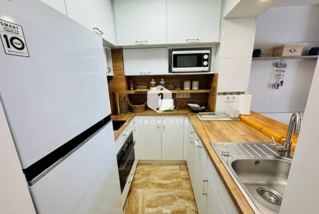 Resale - Apartment / flat -
La Mata - Costa Blanca