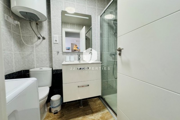 Resale - Apartment / flat -
La Mata - Costa Blanca