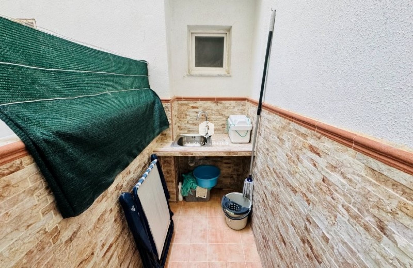 Resale - Apartment / flat -
La Mata - Costa Blanca