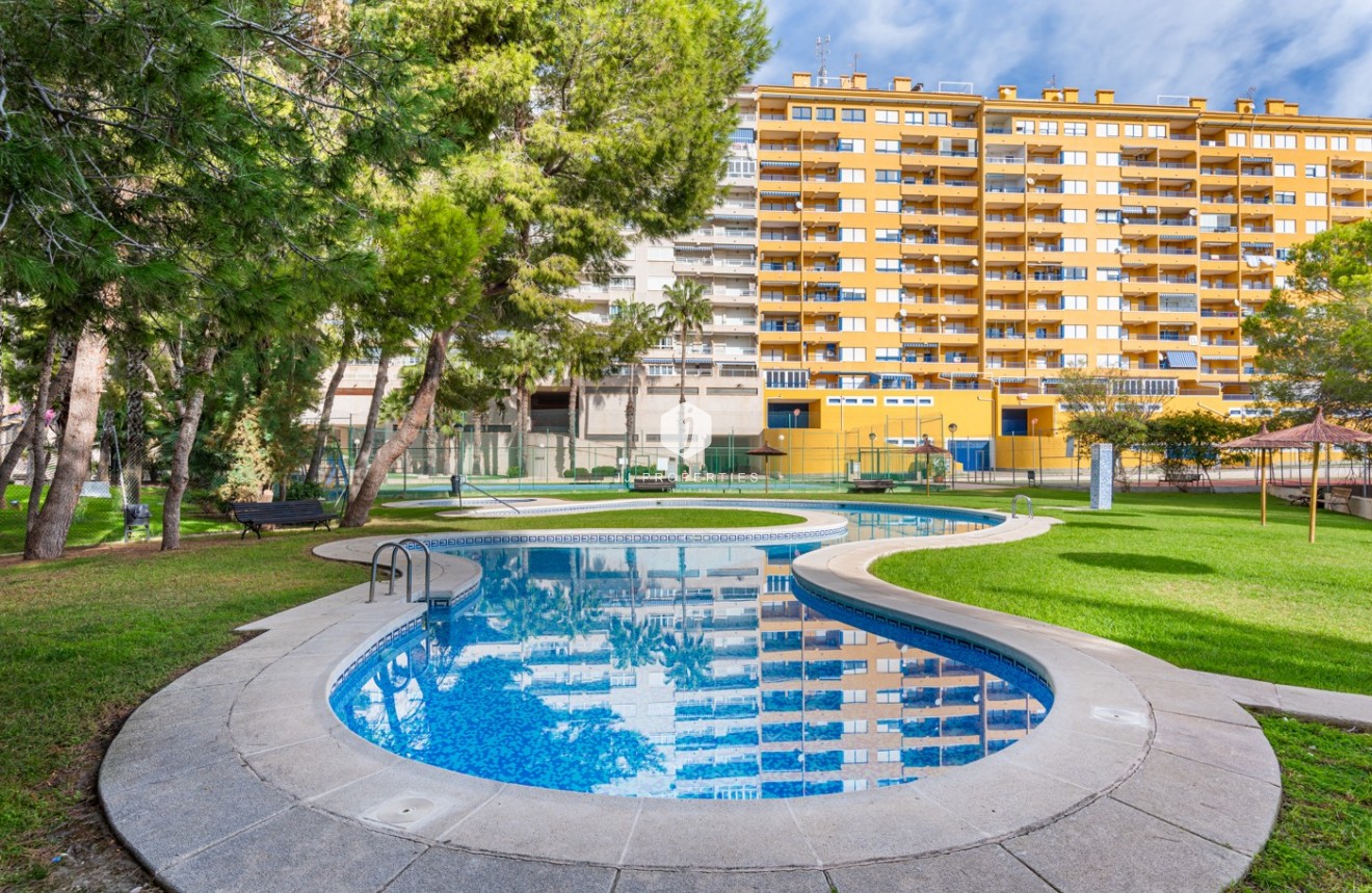 Resale - Apartment / flat -
Orihuela Costa - Costa Blanca