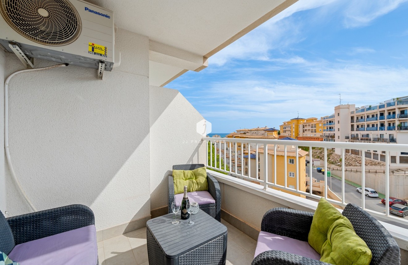 Resale - Apartment / flat -
Orihuela Costa - Costa Blanca