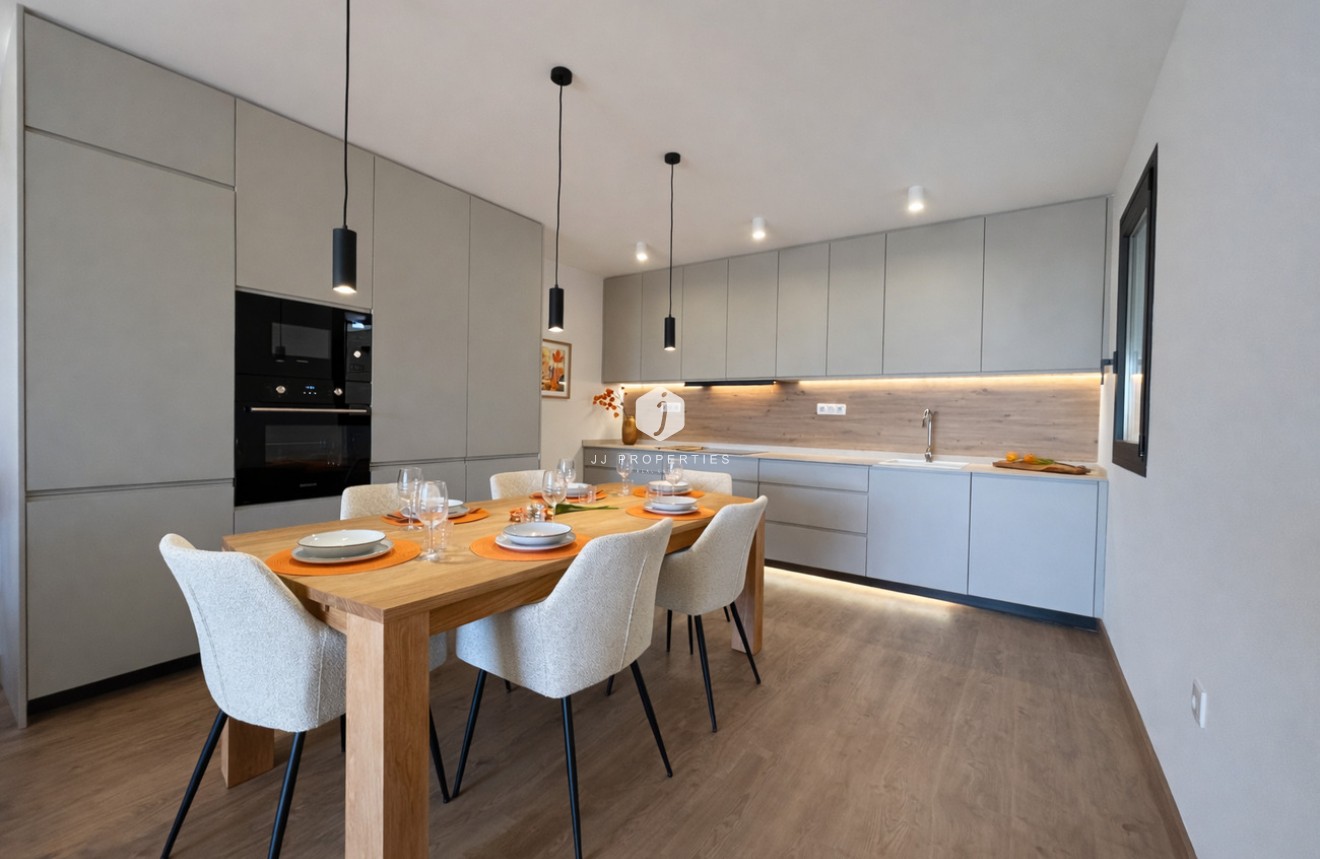 Resale - Chalet -
Dolores - Costa Blanca