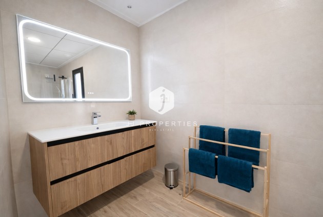 Resale - Chalet -
Dolores - Costa Blanca