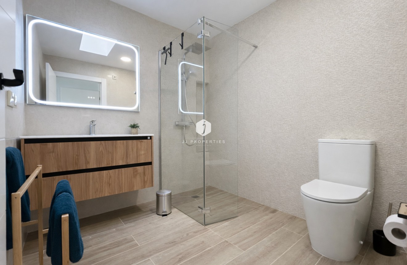 Resale - Chalet -
Dolores - Costa Blanca