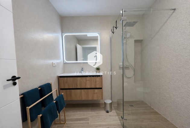 Resale - Chalet -
Dolores - Costa Blanca