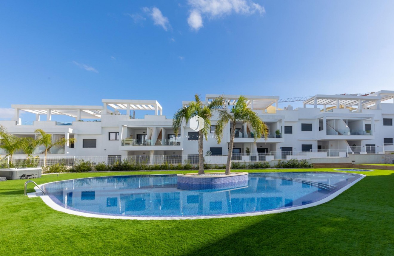 Resale - Bungalow -
Torrevieja - Los Balcones - Los Altos del Edén