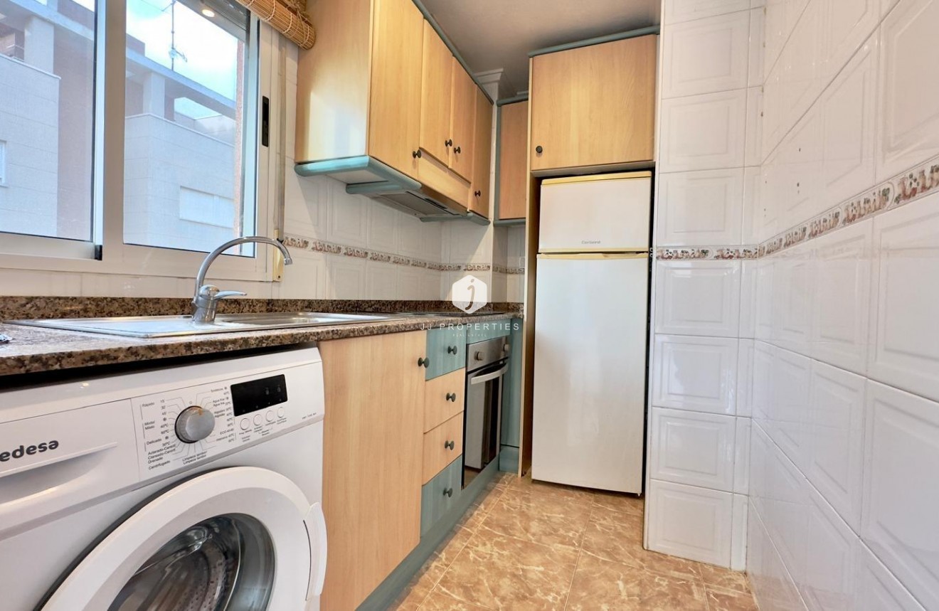 Resale - Apartment / flat -
Torrevieja - Playa del Cura