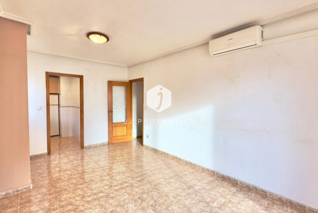 Resale - Apartment / flat -
Torrevieja - Playa del Cura