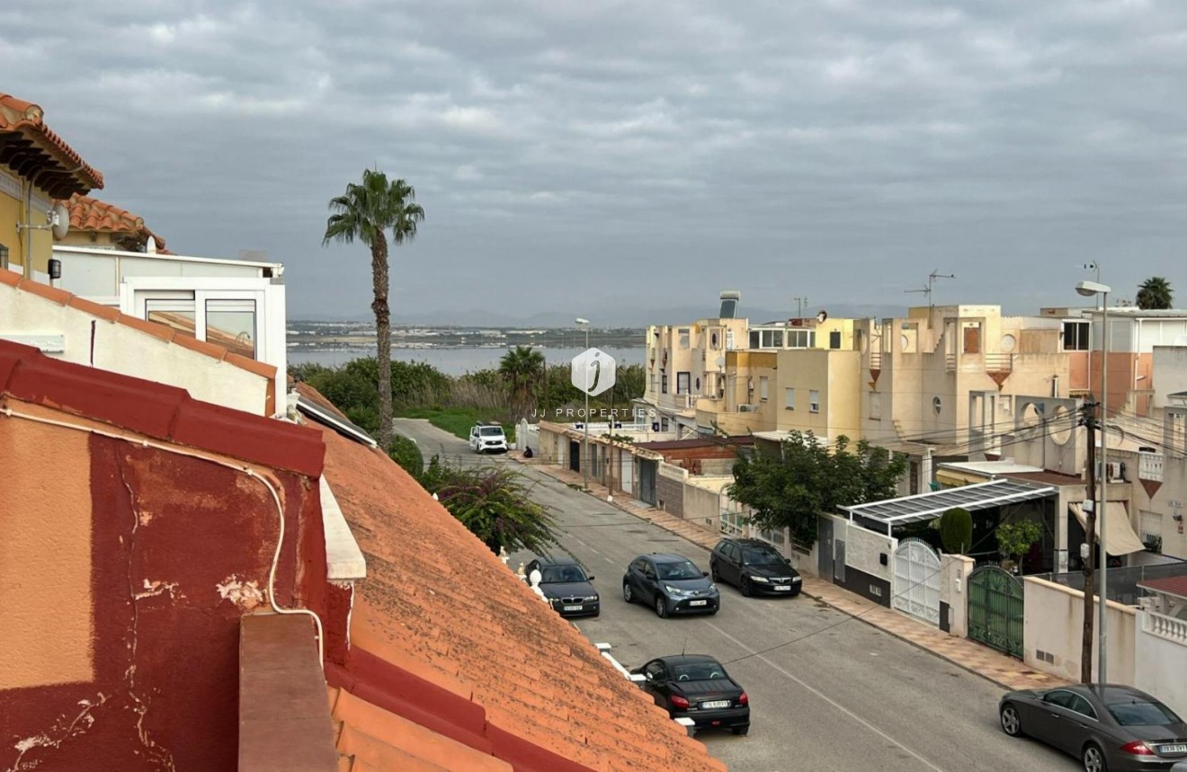 Resale - Bungalow -
Torrevieja - Costa Blanca