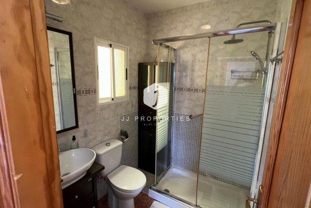 Resale - Bungalow -
Torrevieja - Costa Blanca