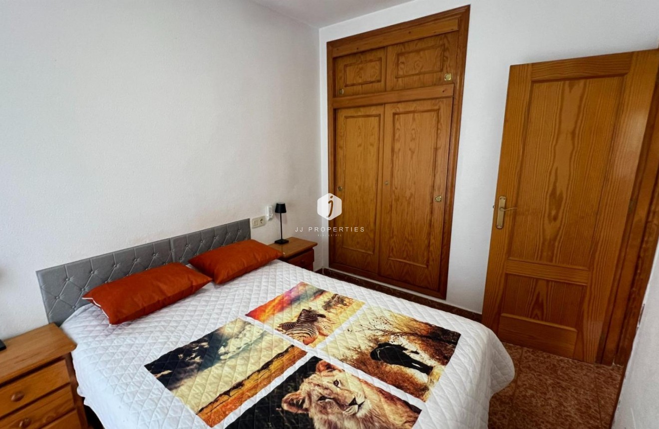 Resale - Bungalow -
Torrevieja - Costa Blanca