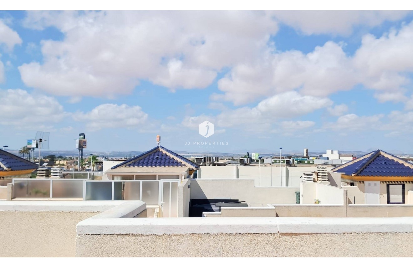 D'occasion - Appartement -
Torrevieja - Parque Acuático - Sector 25