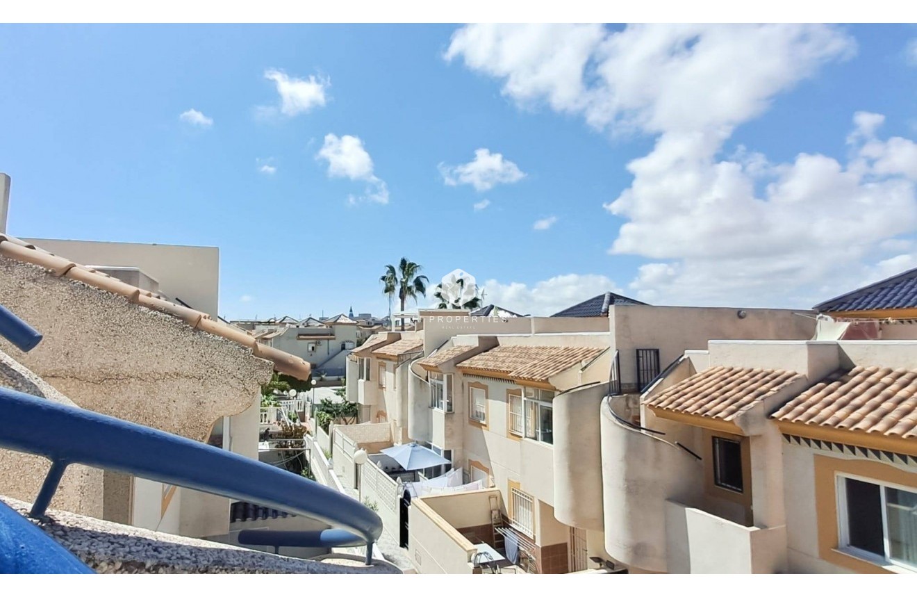 D'occasion - Appartement -
Torrevieja - Parque Acuático - Sector 25