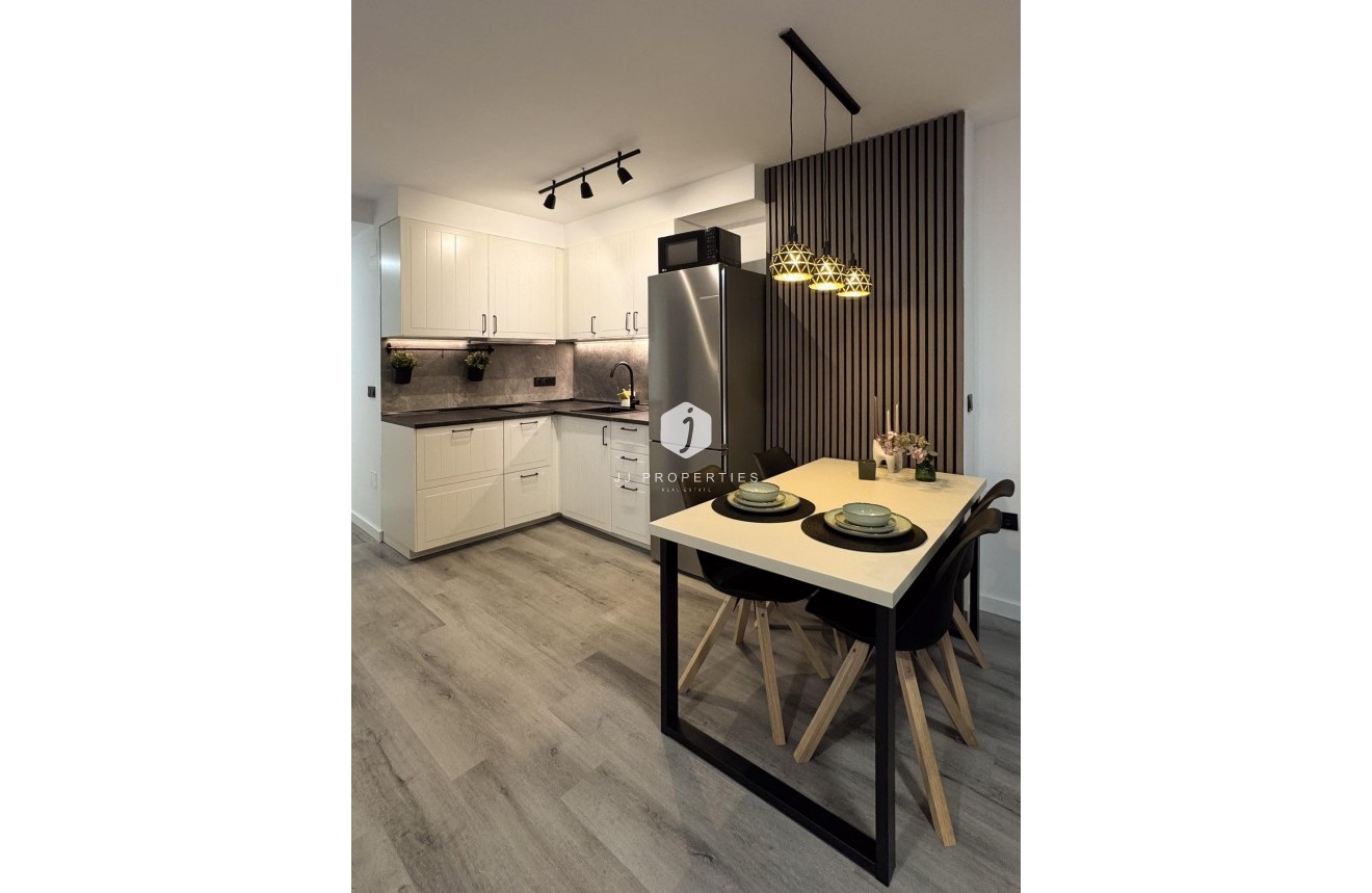 Resale - Apartment / flat -
Torrevieja - Curva Del Palangre