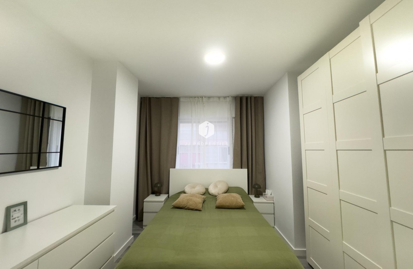 Resale - Apartment / flat -
Torrevieja - Curva Del Palangre