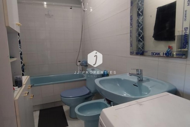 Resale - Apartment / flat -
Torrevieja - Punta prima