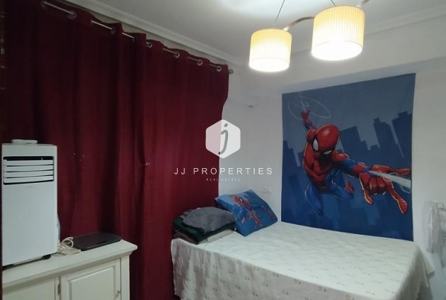 Resale - Apartment / flat -
Torrevieja - Punta prima