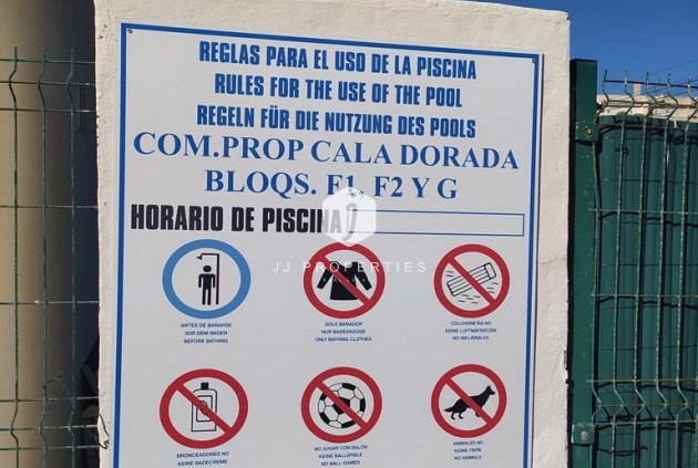 Resale - Apartment / flat -
Torrevieja - Punta prima