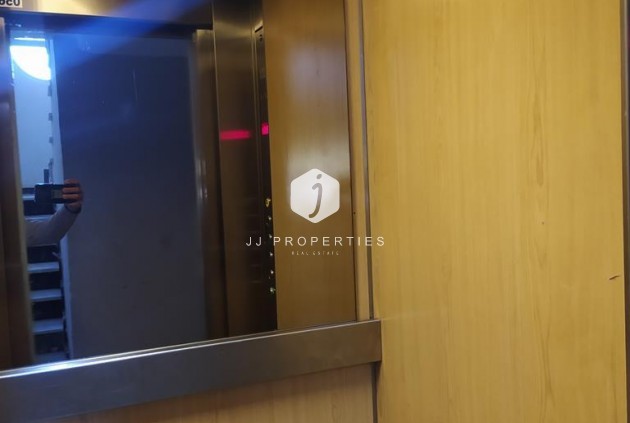 Resale - Apartment / flat -
Torrevieja - Punta prima