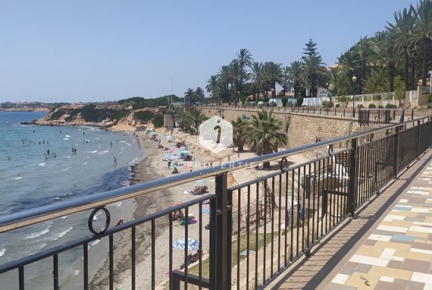 Resale - Apartment / flat -
Torrevieja - Punta prima