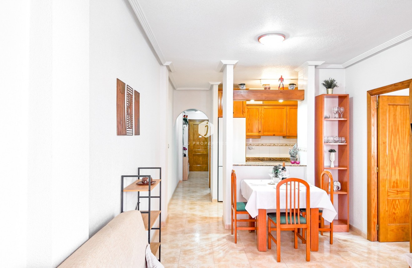 Resale - Apartment / flat -
Torrevieja - Costa Blanca