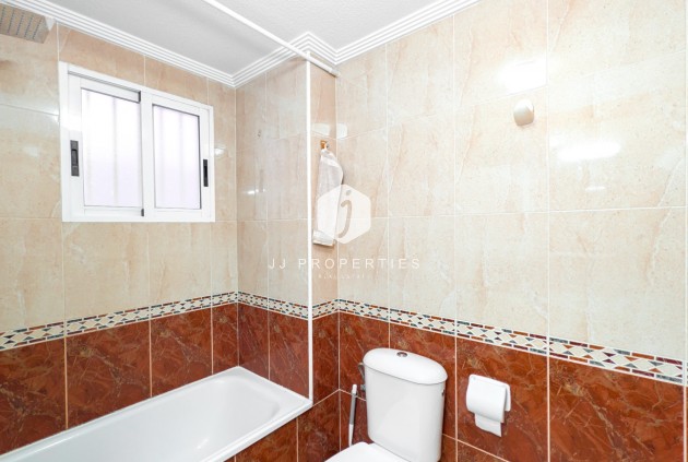 Resale - Apartment / flat -
Torrevieja - Costa Blanca