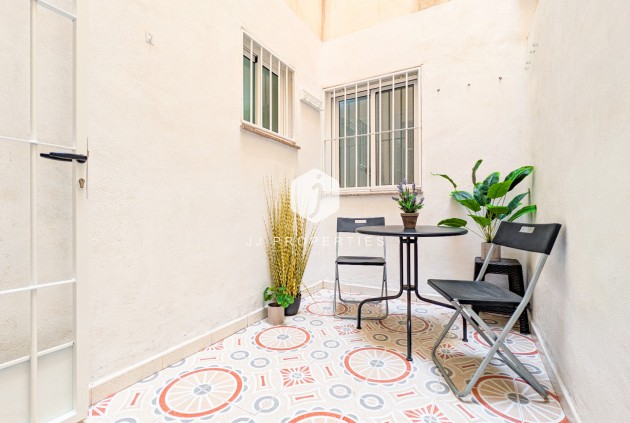 Resale - Apartment / flat -
Torrevieja - Costa Blanca