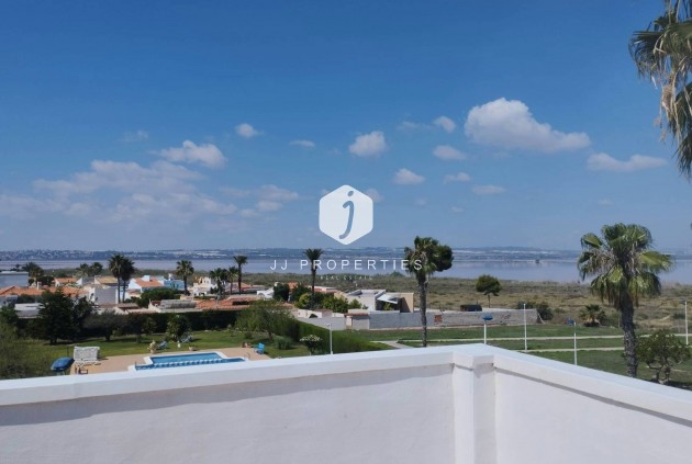 Resale - Villa -
Torrevieja - La Siesta - El Salado - Torreta