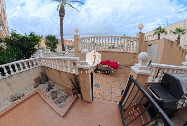 Z drugiej ręki - Mieszkanie w bloku -
Torrevieja - Centro